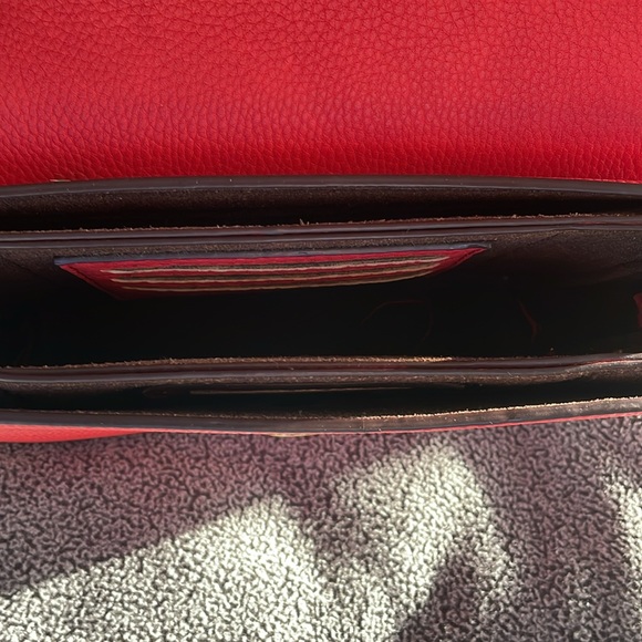 Street Level Crossbody Handbag - Picture 5 of 14